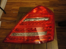 Mercedes Benz - TAILLIGHT TAIL LIGHT - 2218201464